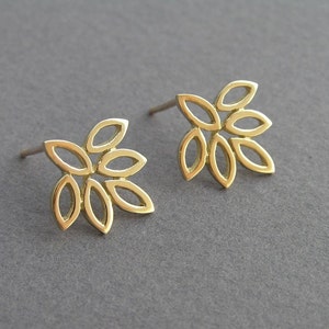 14k Gold Leaf Earrings  - 14k Gold Studs - 14k Gold Earrings  - Solid Gold Earrings - Gold Stud Earrings - 14k Gold Post - Dainty Gold Stud
