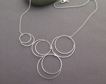 Collier en argent pour femmes, Collier à bulles, Collier cercles, Collier unique, Collier en argent sterling, Collier asymétrique, Multi Circle