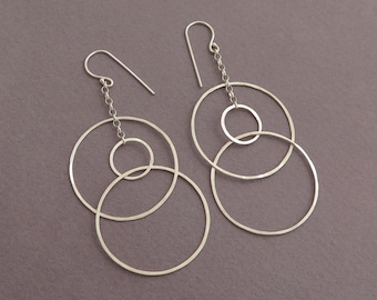 Boucles d’oreilles Silver Dangle, Boucles d’oreilles Long Dangle, Boucles d’oreilles Cercle en argent sterling, Boucles d’oreilles légères, Boucles d’oreilles Long Hoop, Boucles d’oreilles Long Silver