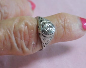 Antique Filigree Ring with Diamond .04 Ctw White Gold 10K 2.33 grams Size 5.75