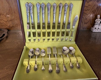 Statehouse Sterling Silver Flatware Stately pattern 36 pieces in original Box