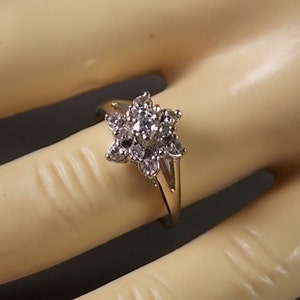 1950s Diamond Flower Ring .58 Carats White gold 14K 2.88 gm size 6 Engagement Ring image 4