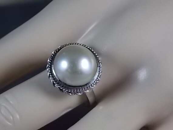 Vintage Mabe Pearl Ring 14mm Pearl White Gold 18K… - image 5