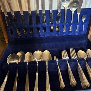 Heirloom Sterling Silver Flatware set Dsmask Rose 57 pieces in Box