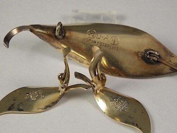 Guilloche Enamel Leaf Brooch and Earrings Gold ov… - image 3