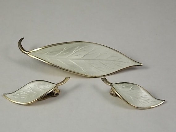 Guilloche Enamel Leaf Brooch and Earrings Gold ov… - image 2