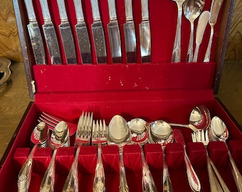 National Silver Co A1 Princess Royal Silver Plate 83 pieces 1930s