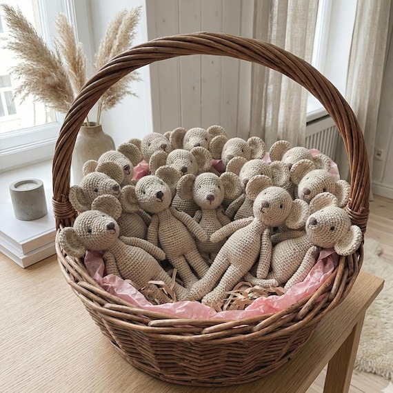Crochet Mouse Pattern PDF | Amigurumi Toy 6.7 Inches