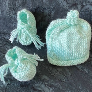 Baby Booties and Hat 2-Piece Set, Size 1-3 months