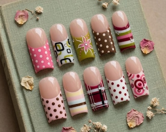 Handmade Y2K Press On Nails, Pink Polka Dot Floral Square Nails, Funky Retro Nail Art, Cute Vintage Manicure Set
