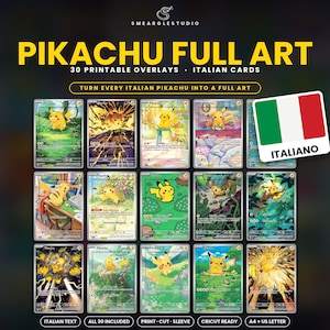 Può includere: Una collezione di 30 overlay stampabili Pikachu full art per carte collezionabili italiane. L'immagine mostra varie scene illustrate di Pikachu, il testo PIKACHU FULL ART, 30 PRINTABLE OVERLAYS, ITALIAN CARDS e un'icona della bandiera italiana.