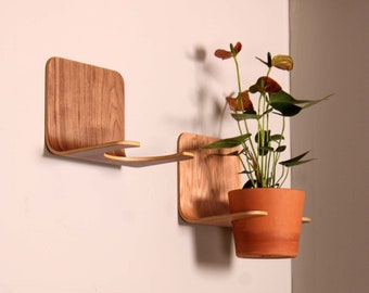 Wall mount planter holder