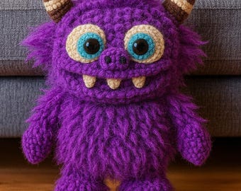 Modello all'uncinetto per mostro peloso viola • Peluche amigurumi (download PDF)