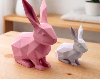 Statua di coniglio low poly, decorazione moderna di coniglio, statuina di animale stampata in 3D, scultura geometrica di coniglio, regalo di Pasqua minimalista, ornamento di coniglio bianco