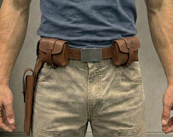 PL new showcase star wars mandalorian death watch belt with hostler and two pouches.