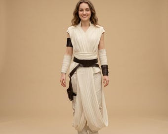 Rey Inspired Jedi Scavenger Cosplay – Heroine Outfit with Signature Draping & Accessories