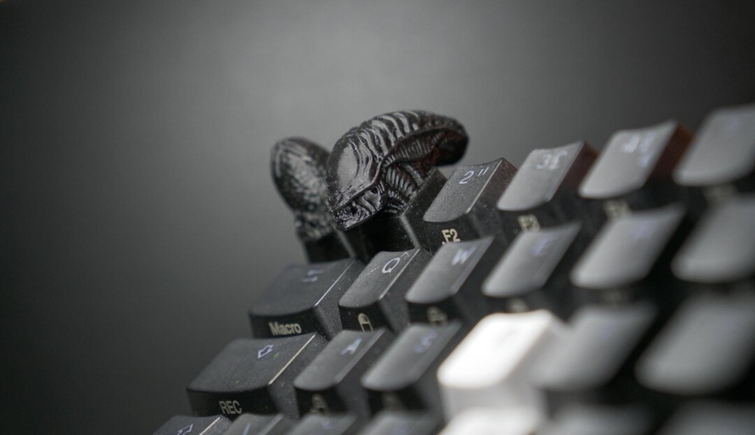 Alien Egg & Alien Inspired Bundle - Keycap Set - Etsy Canada