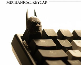 Tecla mecánica inspirada en Gotham