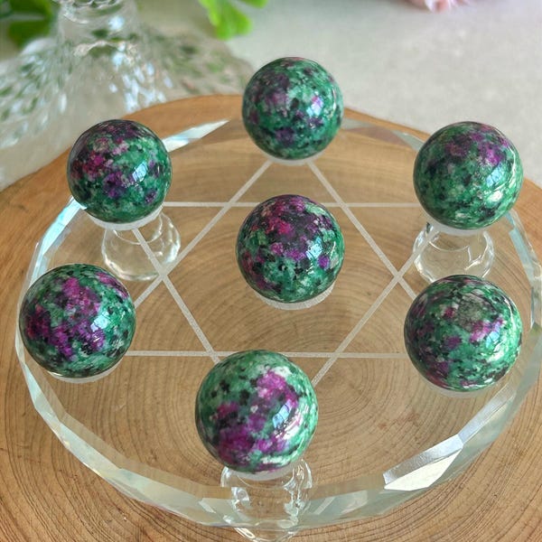 Esfera de Rubí en Zoisita Natural UV | Alta Proporción de Rubí | Selección Premium | 7 Estrellas | Cristal Fluorescente