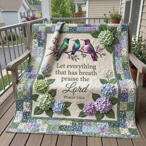 Couverture Christian Colibri, cadeau Psaume 150:6, décor d'hortensias, jeté Faith