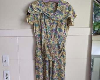 1940s Novelty Print Rayon Dress Starfish Ocean Hawaiian Tiki Seashell Pastels Size S/M