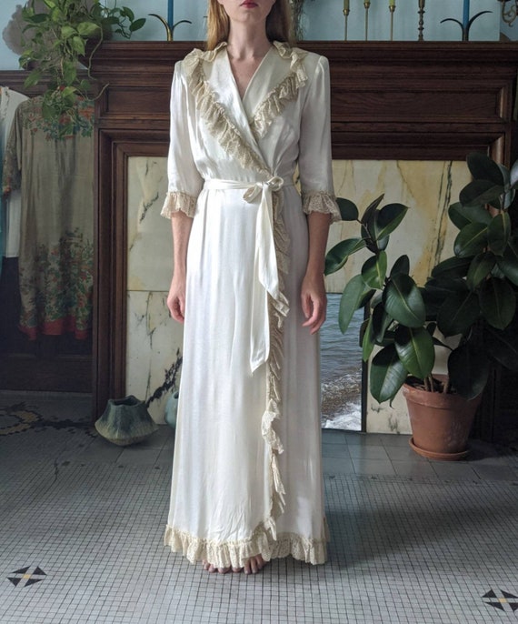 1940s Silk Charmeuse Dressing Gown 27" waist