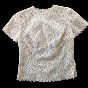 1950s Sheer Nude Lace Blouse Small Scalloped Edge Pin Up Button Back S/M image 1