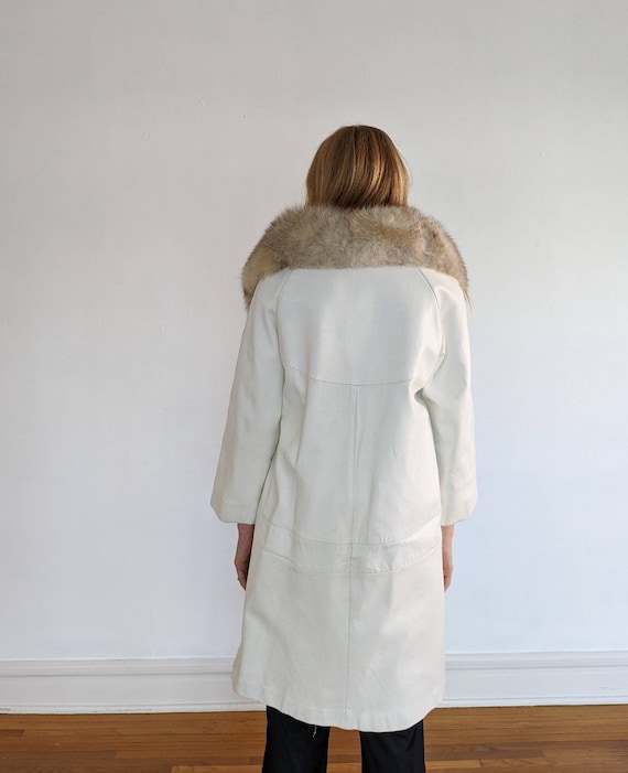 1960s White Leather Coat with Fox Fur Collar medium Gem