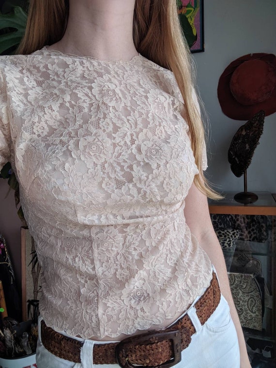 1950s Sheer Nude Lace Blouse Small Scalloped Edge… - image 3