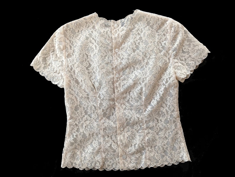 1950s Sheer Nude Lace Blouse Small Scalloped Edge Pin Up Button Back S/M image 2