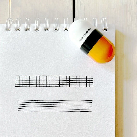 Tampon à Rouleau Lignes Musicales 5 & 6 Portées – Outil Écriture Manuscrite Bleu & Blanc
