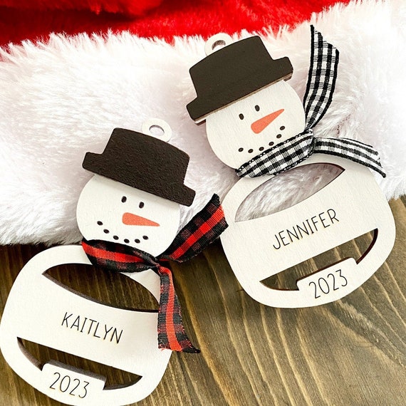 Personaggi natalizi impilati in piedi, Babbo Natale, pupazzo di neve, file di taglio SVG, renne