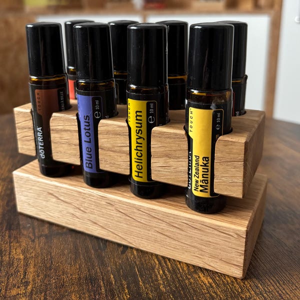 Handgefertigter Ölständer aus Eiche | Platz für 8 Touches | Massivholz Organizer | Aromatherapie Aufbewahrung