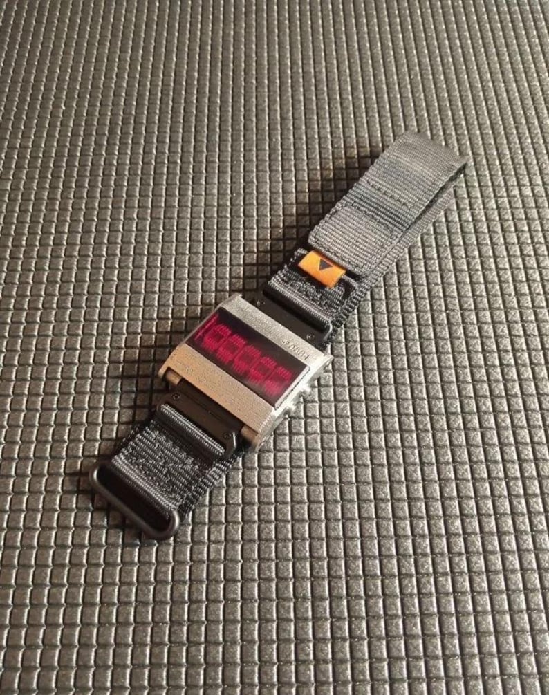 LED Wristwatch – Titanium Case, ALS314A Soviet Indicator
