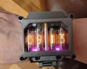 Reloj de pulsera con tubo Nixie IN-16