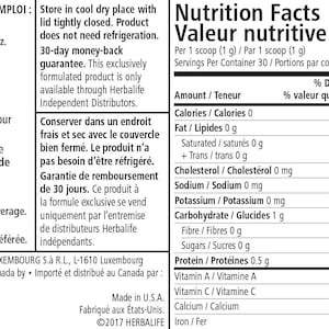 Puede incluir: Una etiqueta de producto en blanco y negro para un suplemento diet&eacute;tico Herbalife. La etiqueta incluye instrucciones para mezclar una medida de 1 g con 350 ml de agua o una bebida caliente o fr&iacute;a, una tabla de informaci&oacute;n nutricional y los ingredientes.