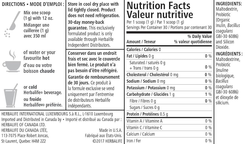 Puede incluir: Una etiqueta de producto en blanco y negro para un suplemento diet&eacute;tico Herbalife. La etiqueta incluye instrucciones para mezclar una medida de 1 g con 350 ml de agua o una bebida caliente o fr&iacute;a, una tabla de informaci&oacute;n nutricional y los ingredientes.