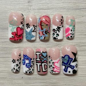 Ręcznie robiony zestaw do manicure w stylu graffiti serca w stylu Y2K Emo Press On Nails