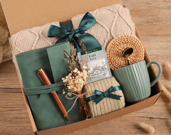 Hygge Gift Box with Blanket,Self Care Basket For Her,Coworker Gift,Thinking Of You Gift,Personalised Gift Box,Gift Basket for Mentor