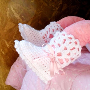 Crochet Pattern 029 for White Lace Top Booties in three sizes:  0-6, 6-12 and 12-18 months. Baby Booties Pattern, Toddler Slippers.