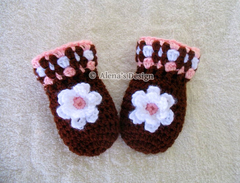 Crochet Pattern 034 Flower Baby Mittens Thumb-less Mitten Pattern Baby Girl image 1