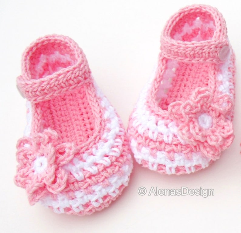 Crochet Booties Pattern 076 Crochet Baby Shoes Pattern Boot Pattern Baby Boy Baby Girl Mary Jane Shoes image 1