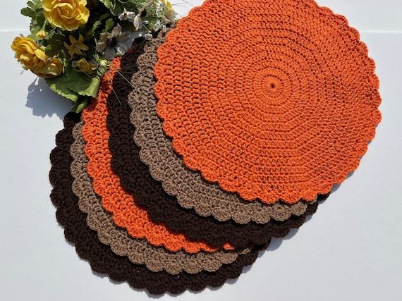 Fall Home Decor DIY Placemat, Crochet Pattern 266, Scallop Edged Placemat, Table Setting, Round Doily