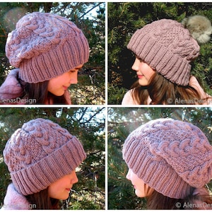 Op de afbeelding: Een close-up van een gebreide muts in mauve met een kabelbreipatroon. De muts wordt getoond op het hoofd van een persoon in vier verschillende hoeken. De muts heeft een pompon bovenop.