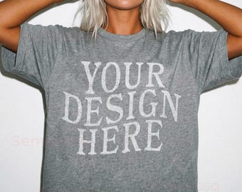 Maqueta de modelo femenina Gildan 64000 color grafito jaspeado: Maquetas de moda para mujeres g64000, maqueta de camiseta extragrande