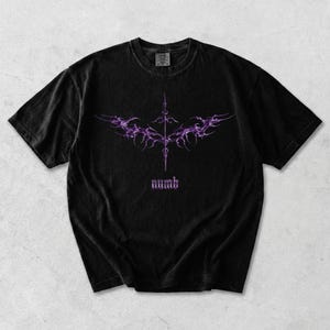 Camiseta morada con diseño de cibersigilismo, camiseta con gráfico tribal gótico