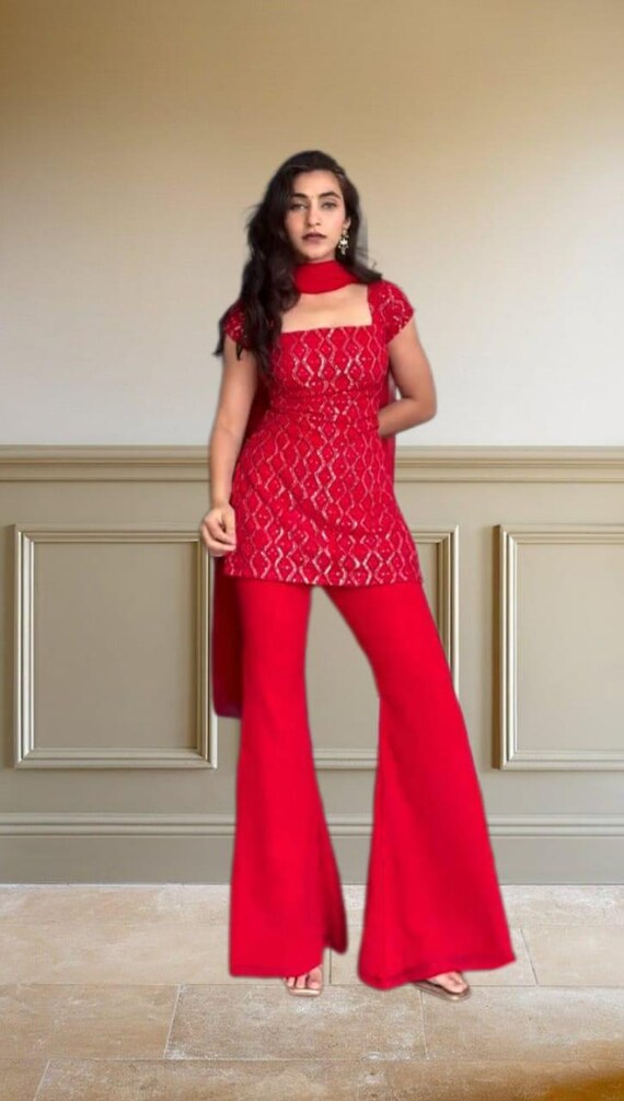 Trendy Short Kurti Set with Dupatta for Women, Chic Indian Party Outfit Perfect for Festive Functions, Sangeet Nights and Wedding Events