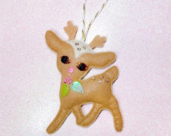 Felt Reindeer Christmas Ornament | Retro Style | Handstitched | Deer Ornament | Holiday Decor | Cottagecore | Kitsch | Woodland Christmas