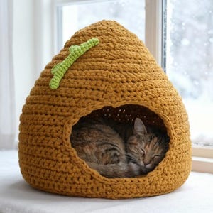 Cat Bed Crochet Pattern | Acorn Cat Cave / Cat Bed