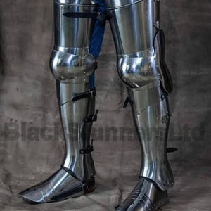 Medeltida benskydd i stål | Riddarbensskinn, överben och Sabatons för lajvbenskydd | Funktionellt benskydd för återskapande